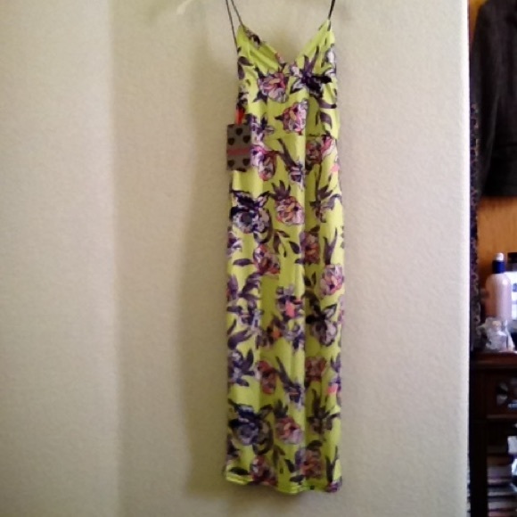 Penelope floral body on midi dress -lime 6 - Picture 2 of 3